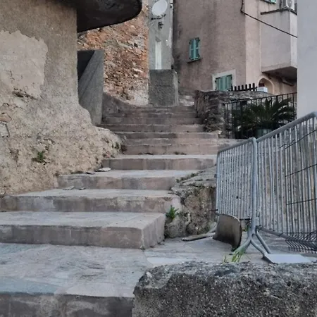 Petit Duplex Atypique *
